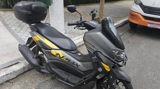 YAMAHA NMAX CONNECTED 160 SE ABS 